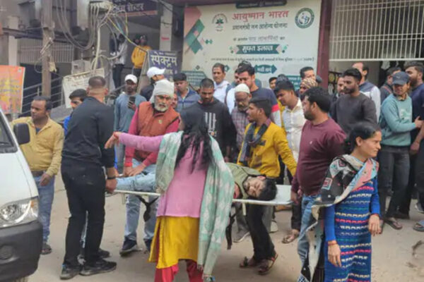 Murder in Ara: 37 वर्षीय व्यक्ति की गोली मार हत्या, परिजनो ने मुखिया और उनके बेटों पर लगाय हत्या का आरोप, पूर्व से था विवाद