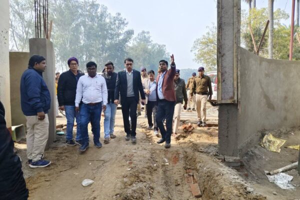 हरिगांव क्लस्टर में चल रहे विकासात्मक कार्यों का DM ने लिया जायज़ा, दिए कई दिशानिर्देश