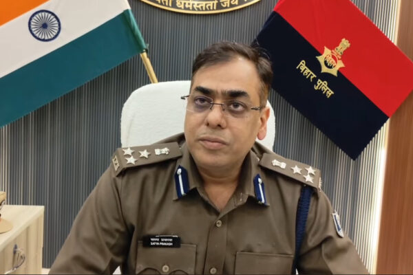 DIG in Ara: शाहाबाद रेंज DIG सत्य प्रकाश पहुंचे आरा, हत्या सहित गंभीर कांडों का किया रिव्यू, अपराध रोकने के लिए अब SIT