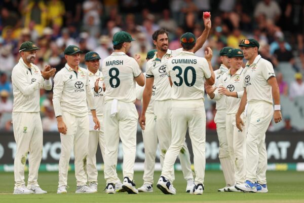 IND vs AUS 5th Test Day 2: भारत के 185 के जवाब में ऑस्ट्रेलिया की पहली पारी 181 पर समाप्त, भारतीय गेंदबाज़ो ने दिखाया दम