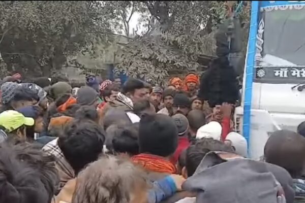 Ara accident news: तेज रफ़्तार अनियंत्रित ट्रक ने बाईक सवार भाइयों को कुचला, एक की मौत, दूसरा गम्भीर रूप से घायल