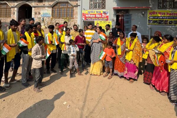 Dr Padma Ojha on Republic Day: अपने अधिकारो के प्रति महिलाओं को जागरूक कर और स्वच्छता के सिपाहियों के सम्मान के साथ डॉ पद्मा ने मनाया गणतंत्र दिवस