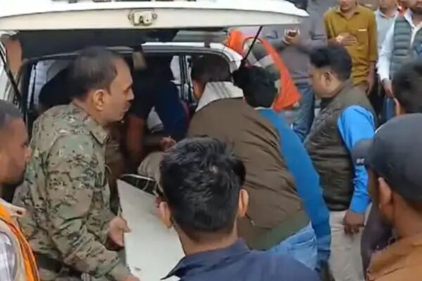 Crime News: CSP संचालक को गोली मार लूटे 4 लाख रुपये, हालत नाज़ुक, पुलिस कर रही अपराधियों की तलाश