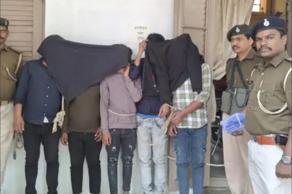 Crime News Ara: मझौंवा गोली कांड की गुत्थी पुलिस ने 12 घंटे में सुलझायी, पाँच गिरफ़्तार, देसी पिस्टल और दो गोली भी बरामद