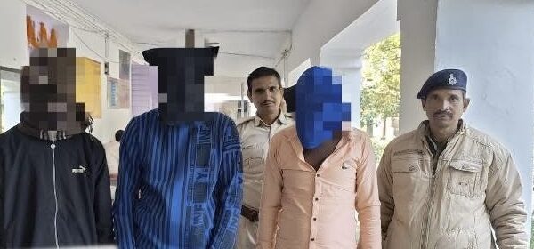 Crime News Ara: प्रेम- प्रसंग में हुई हत्या का पुलिस ने किया उद्भेदन, तीनों अभियुक्त गिरफ़्तार