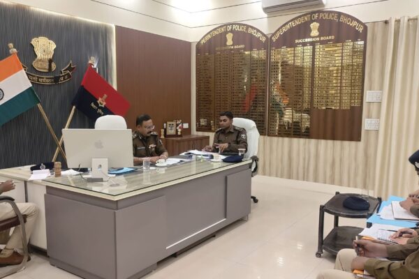 ADG in Ara: अपर पुलिस महानिदेशक पंकज दरार पहुँचे आरा, समीक्षा बैठक व निरीक्षण कर दिए कई निर्देश