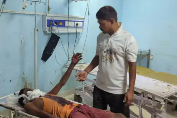 Crime News: बकाए पैसे के विवाद में बदमाशों ने युवक का काटा गला, गम्भीर स्थिति में पटना रेफ़र