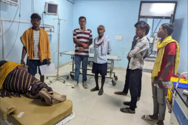 Crime News: छत पर सोई महिला को पीठ में मारी गोली, गम्भीर हालत में सदर अस्पताल में भर्ती