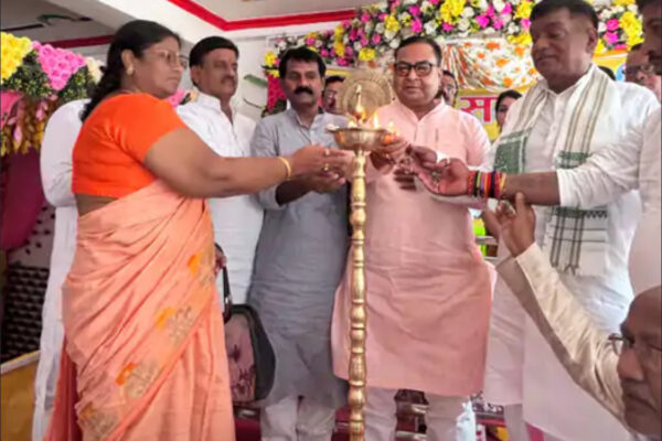 Mahadalit Commission: महदलित आयोग की सदस्यता पर सम्मान समारोह, गिनाई गई नीतीश सरकार की दलितों के प्रति उपलब्धियाँ