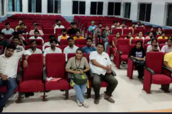 Education News: अंग्रेजी का महत्व और सीखने की कला पर एसबी कॉलेज में हुआ व्याख्यान, प्राचार्या प्रो पूनम कुमारी ने की अध्यक्षता